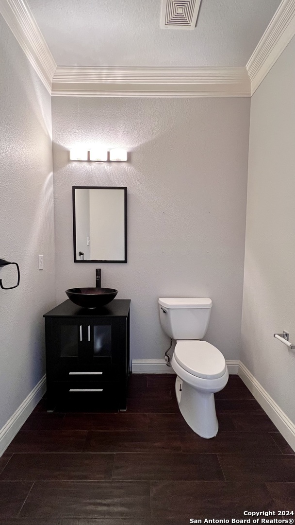 1042 Maltese Garden San Antonio TX 78260