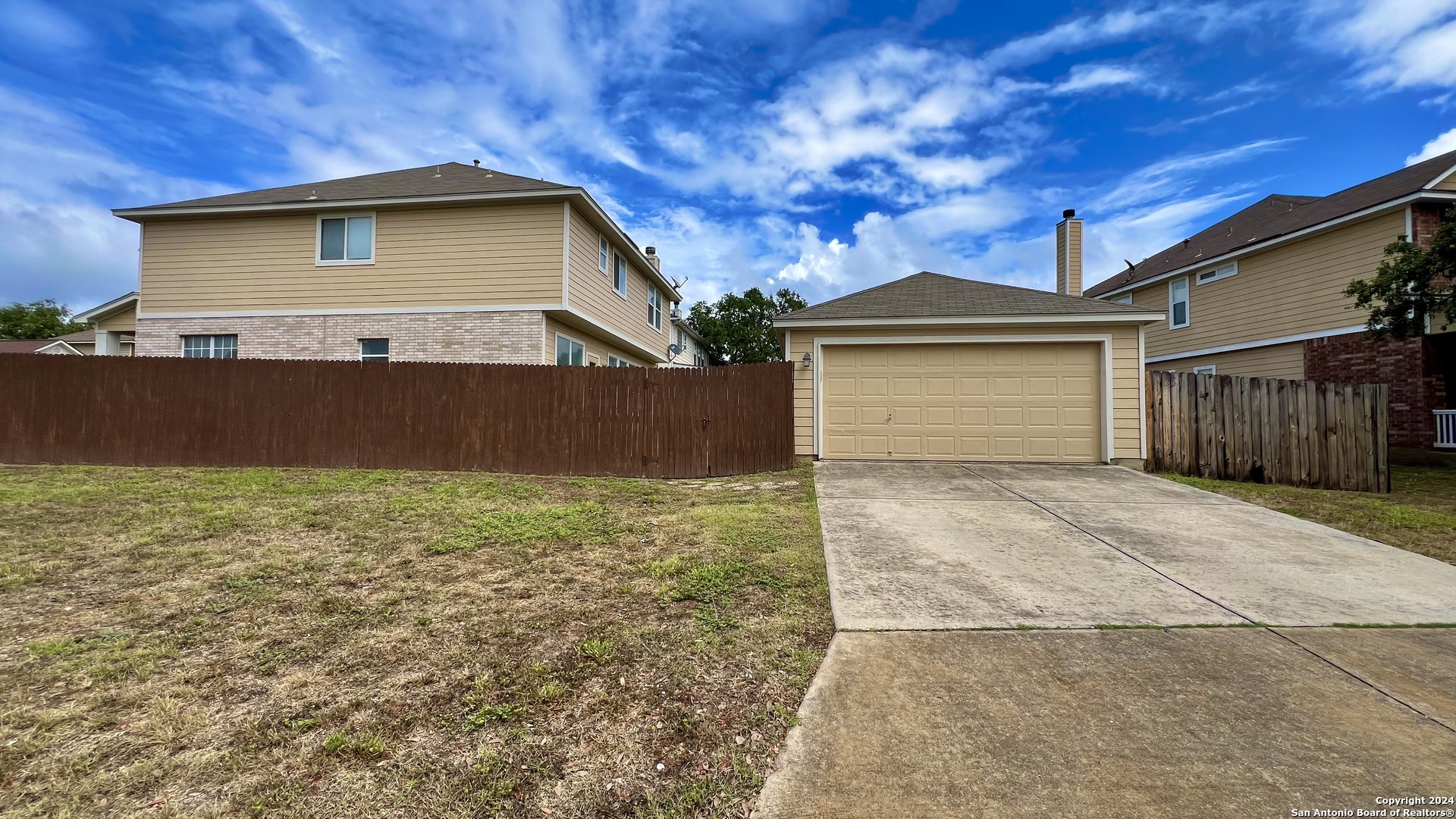 1042 Maltese Garden San Antonio TX 78260