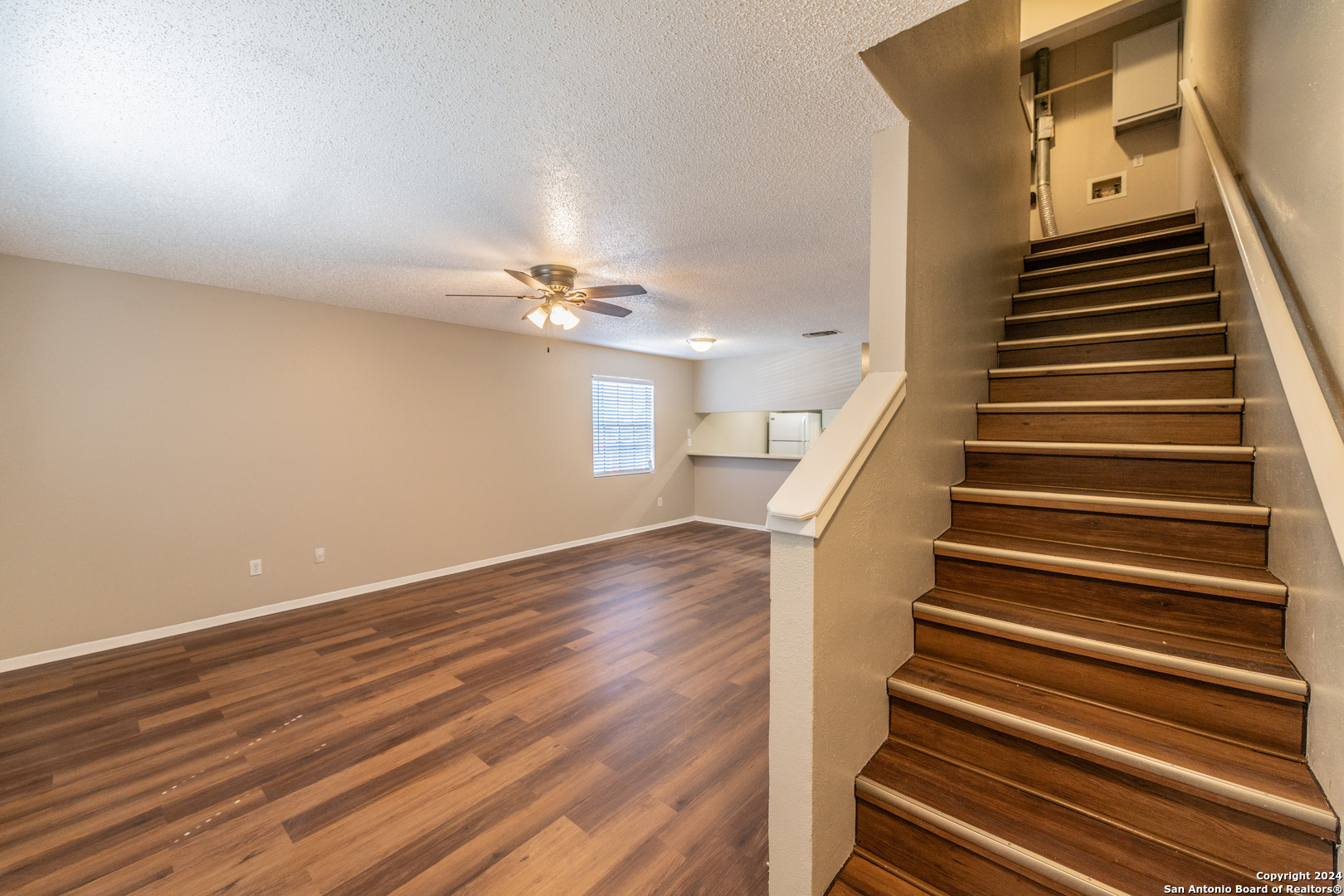 554 Dukeway Universal City TX 78148