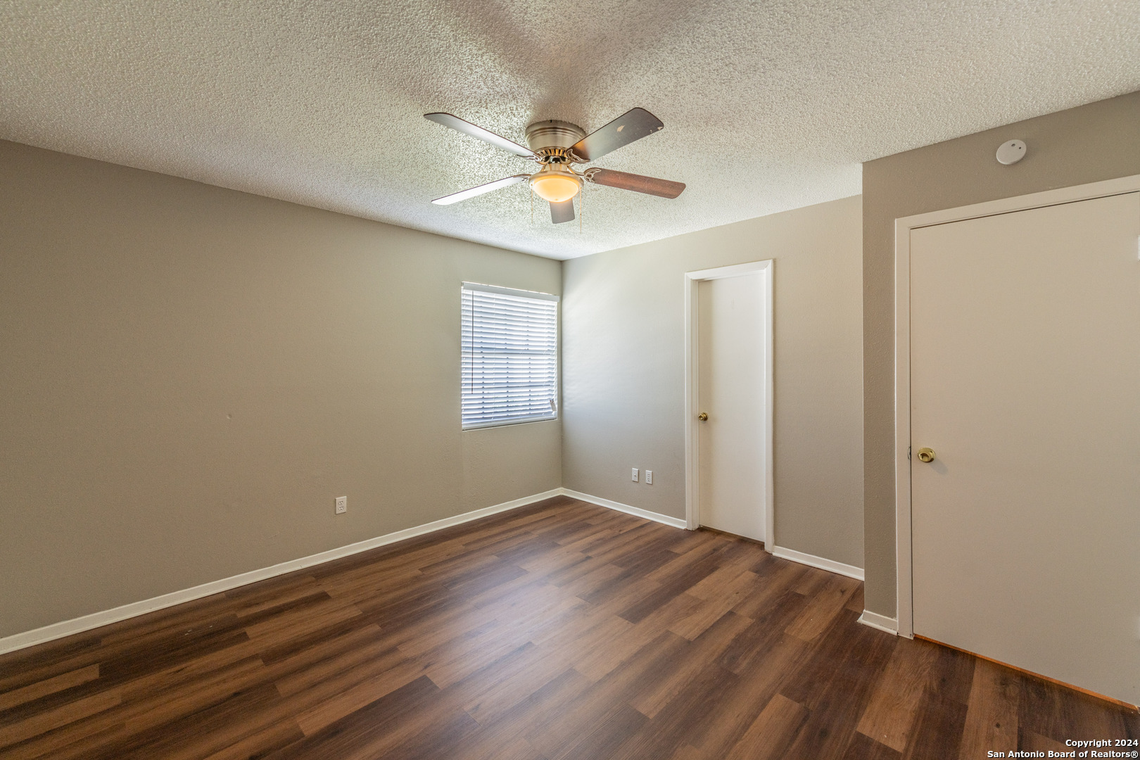 554 Dukeway Universal City TX 78148