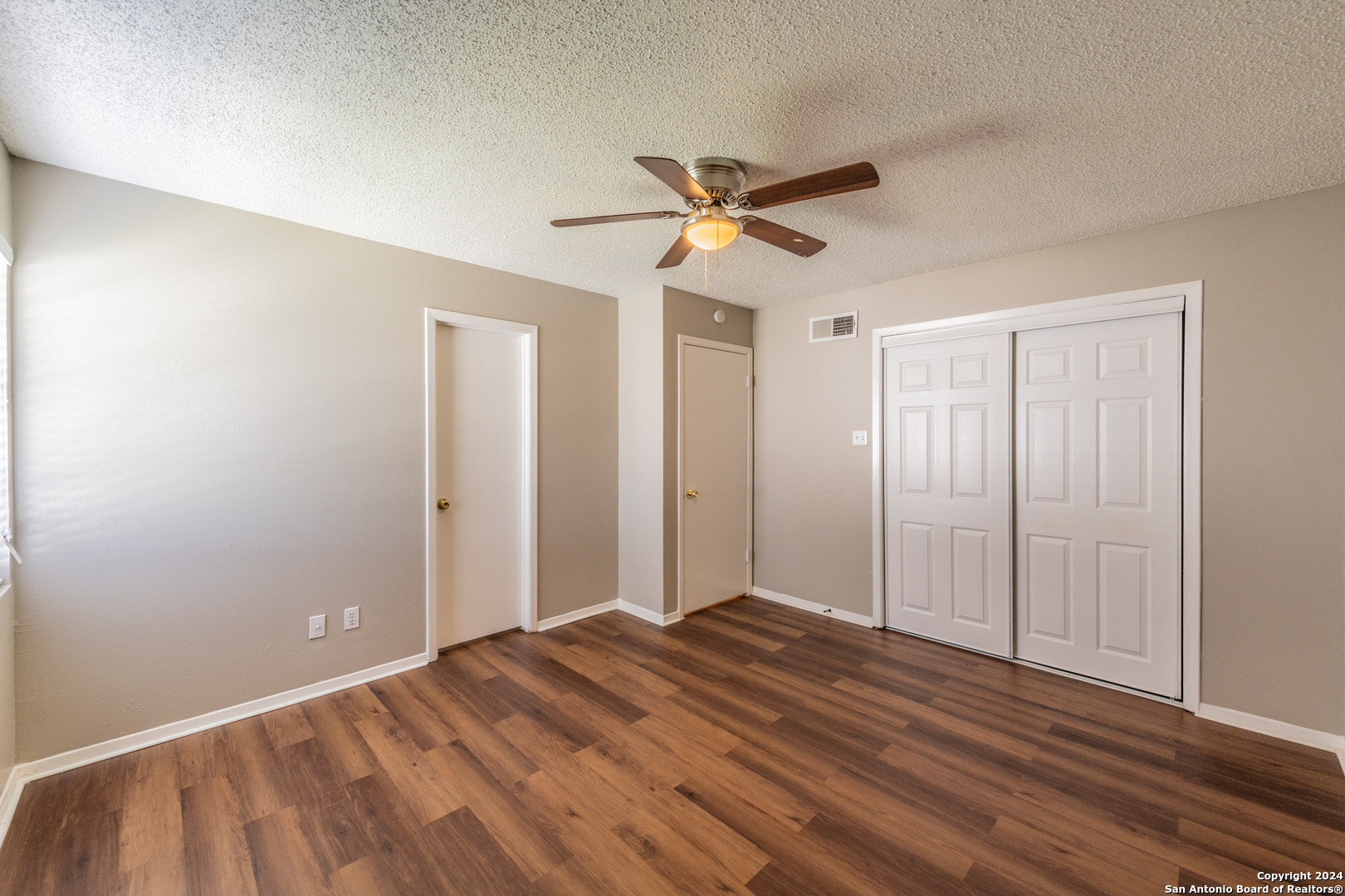 554 Dukeway Universal City TX 78148