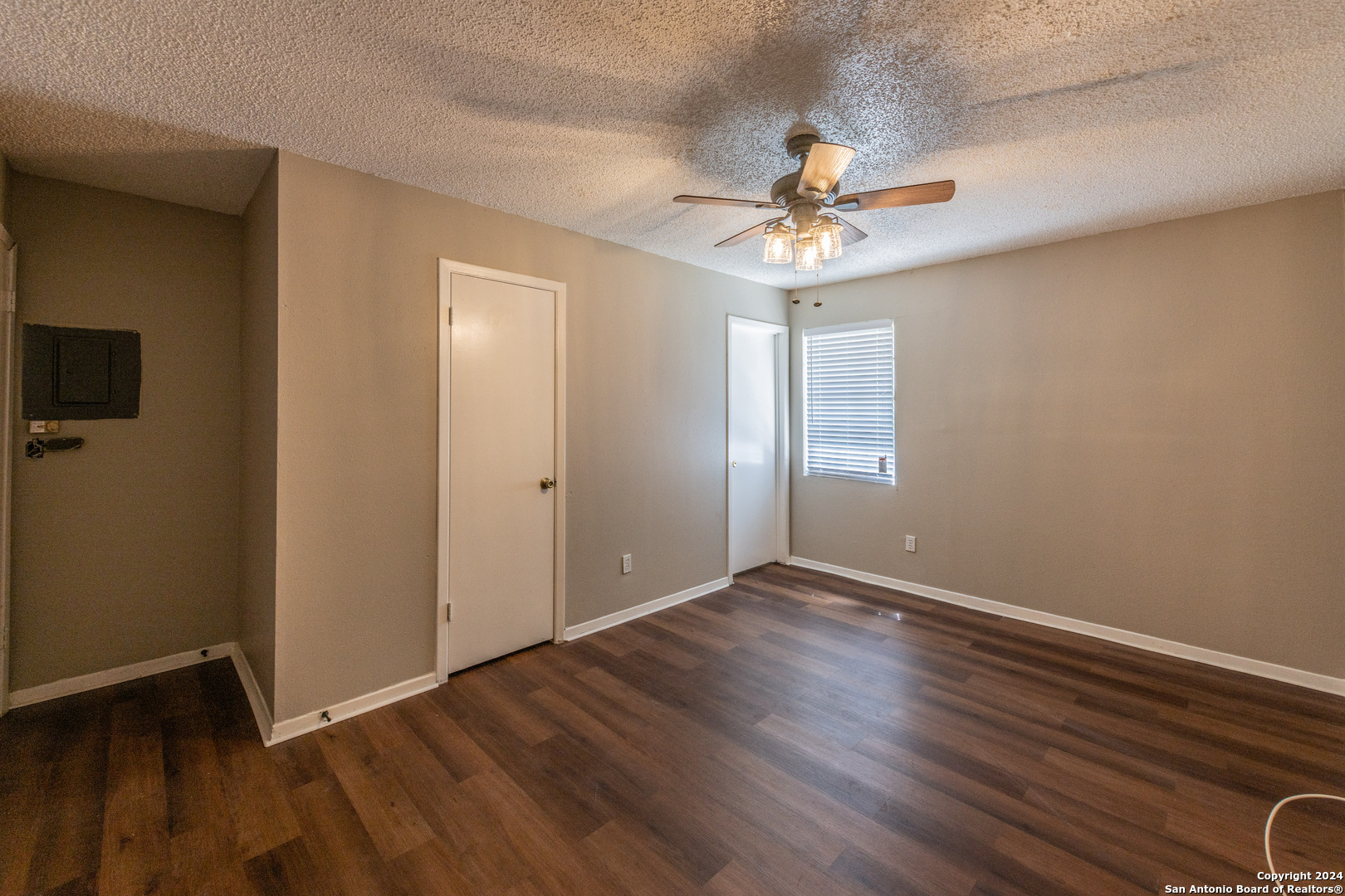 554 Dukeway Universal City TX 78148