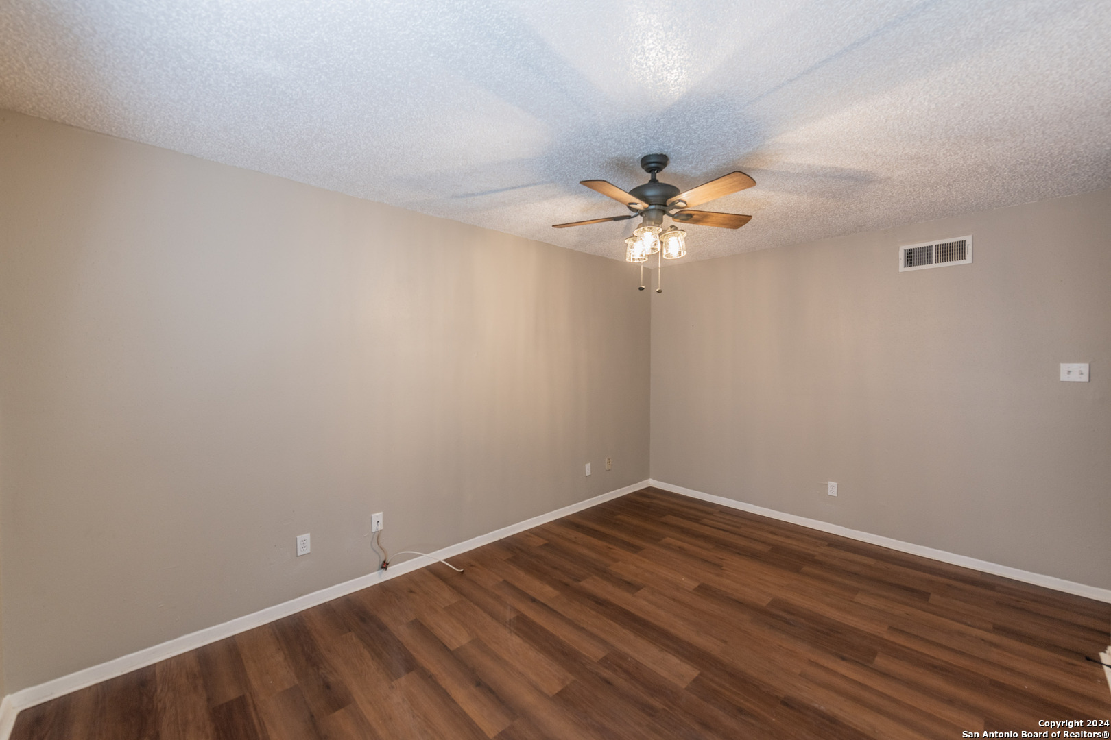 554 Dukeway Universal City TX 78148
