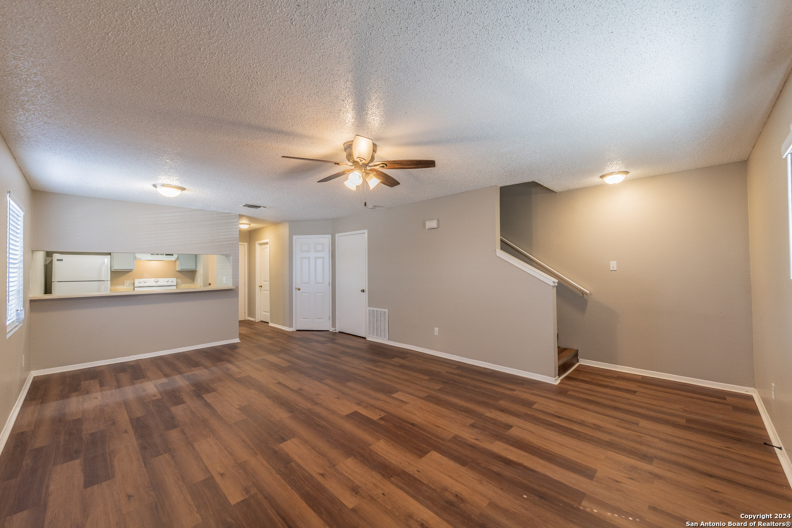 554 Dukeway Universal City TX 78148