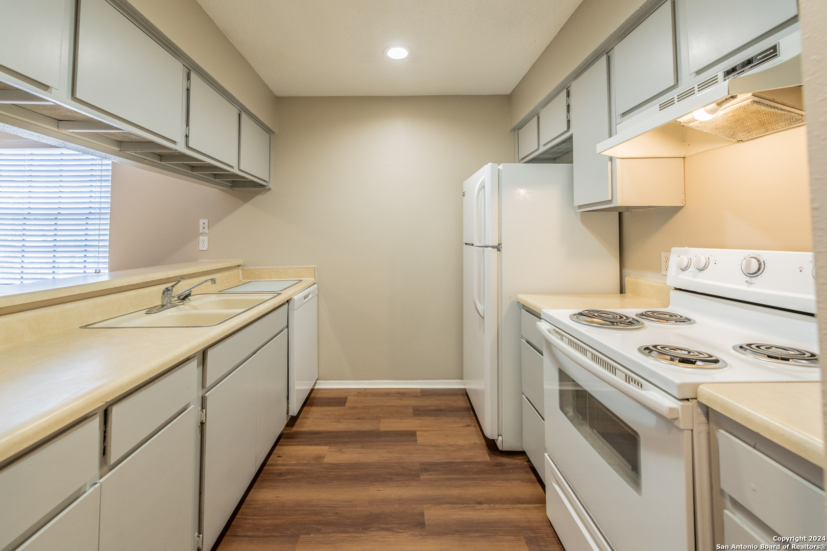 554 Dukeway Universal City TX 78148