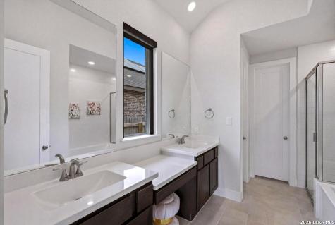 163 Laurel Oak Castroville TX 78009