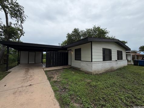 5143 Village Lawn San Antonio TX 78218