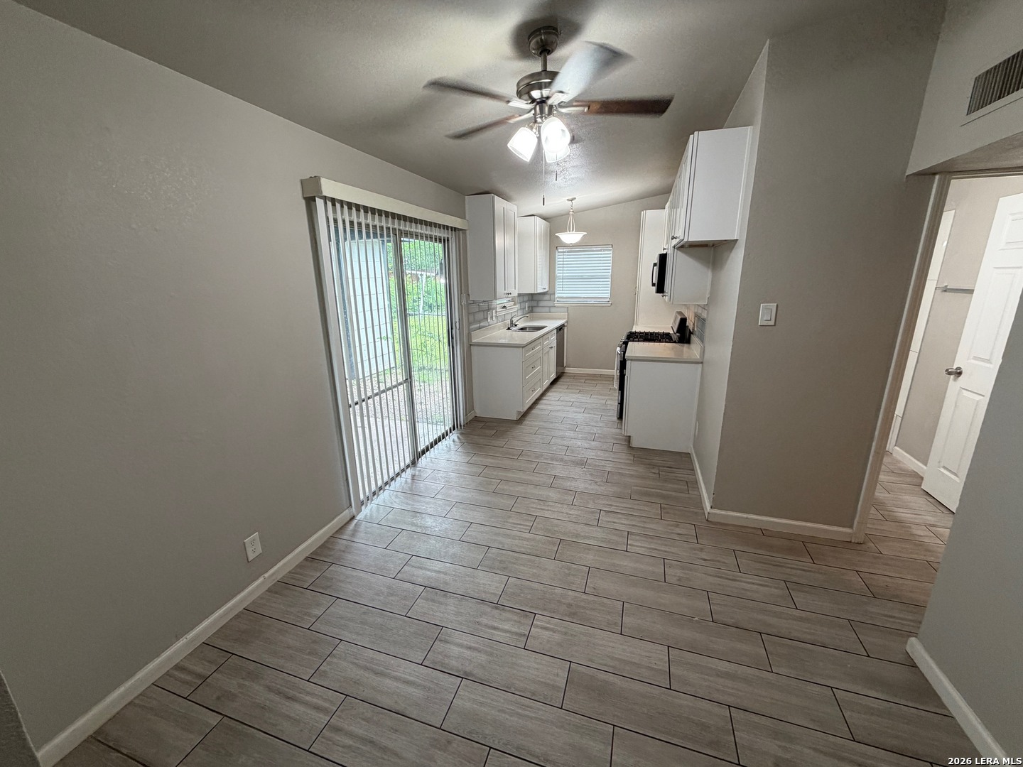 5143 Village Lawn San Antonio TX 78218