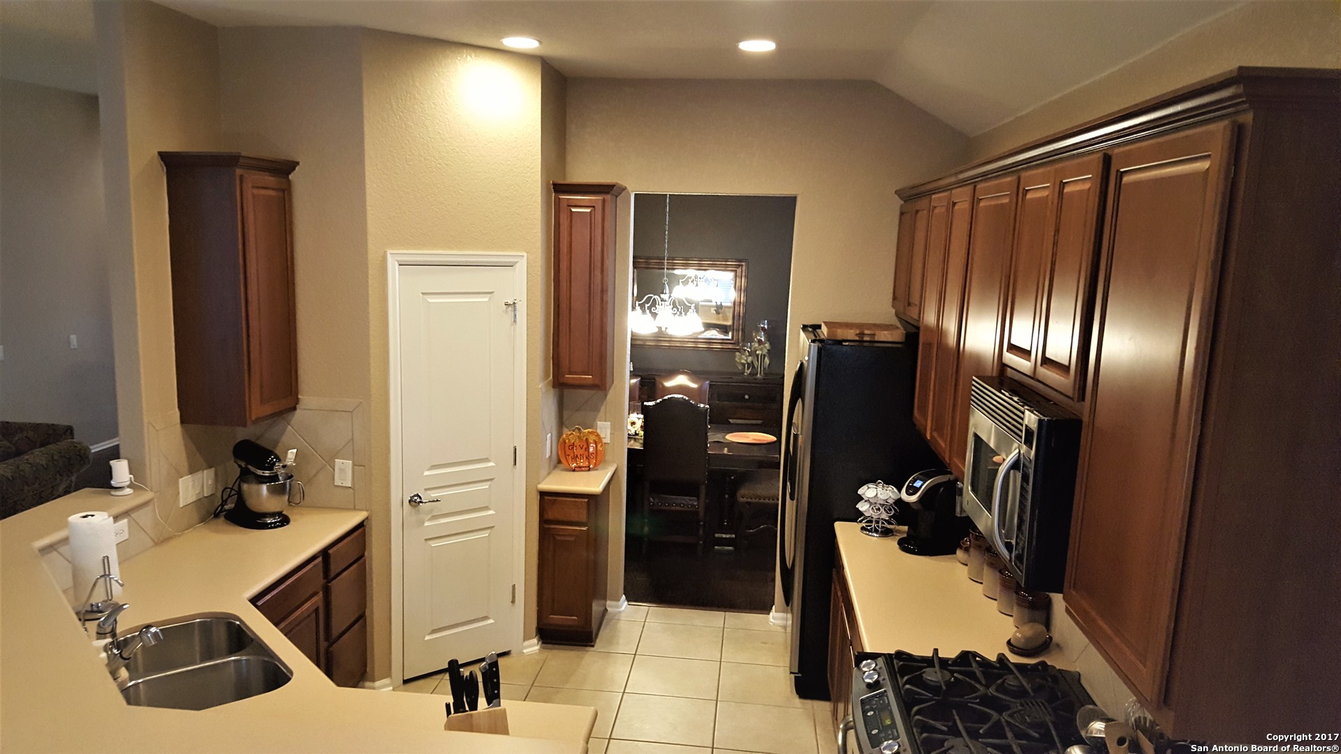 4426 James Bowie San Antonio TX 78253