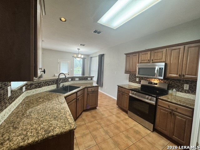 162 Coopers Hawk San Antonio TX 78253
