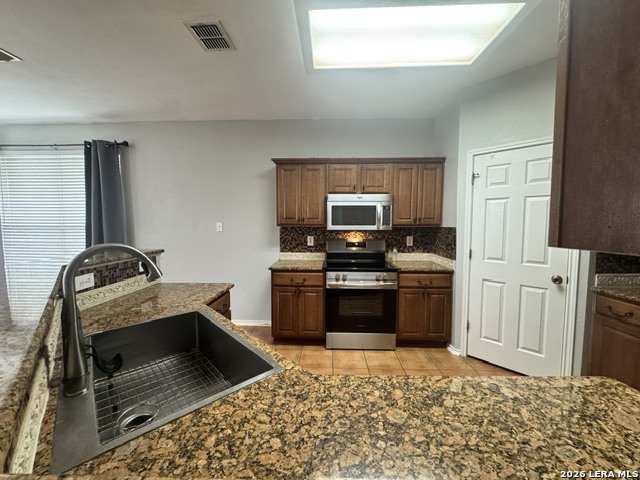 162 Coopers Hawk San Antonio TX 78253