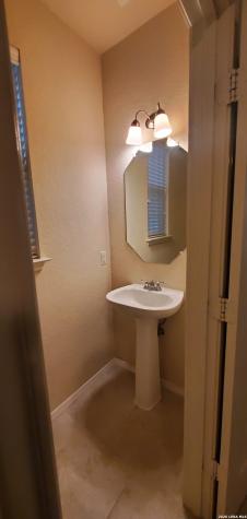 8507 Pecan Cross San Antonio TX 78240