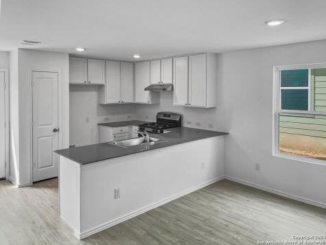 9831 Sanborn Grist San Antonio TX 78254