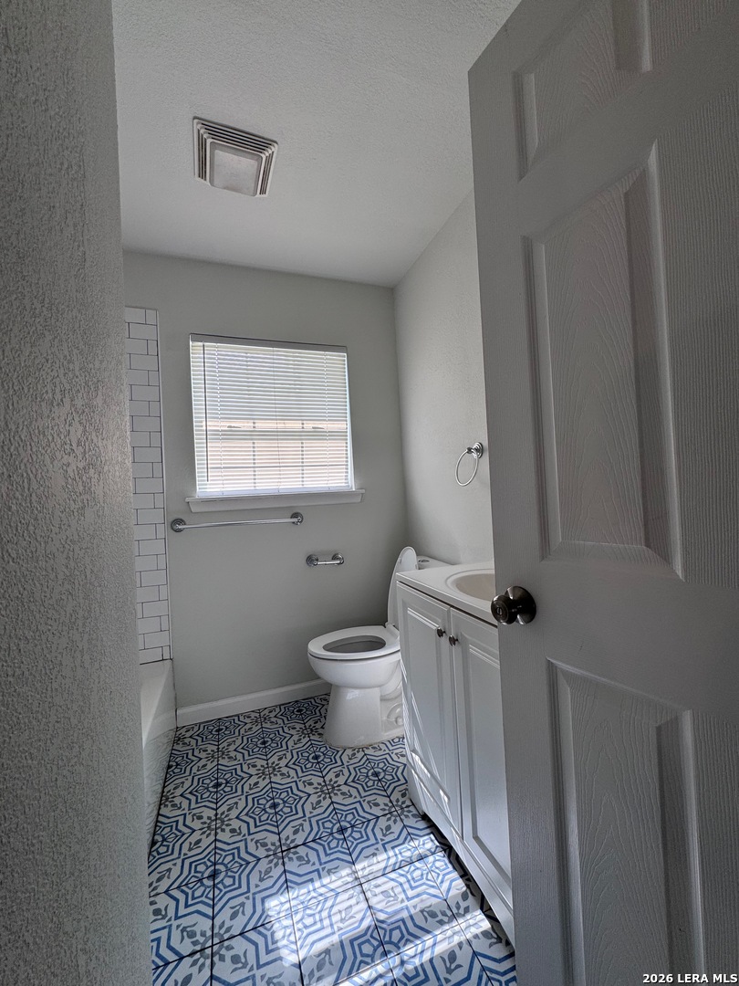 211 Cresham Drive San Antonio TX 78218
