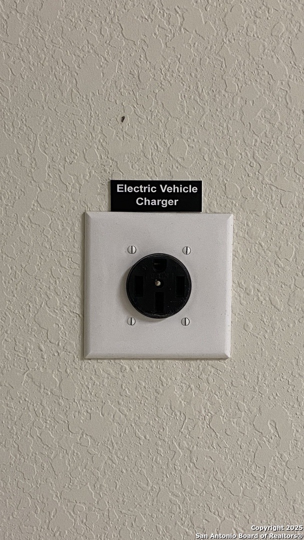 13822 Enzo Gate San Antonio TX 78253