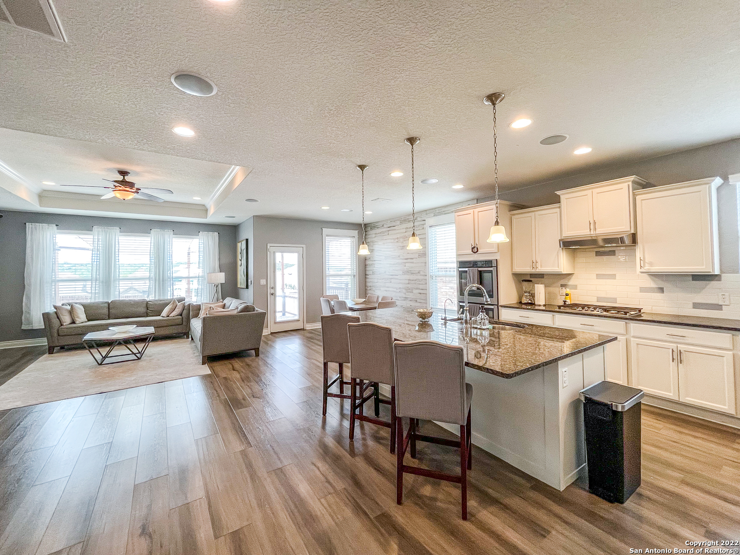 7427 Valle Mission Boerne TX 78015