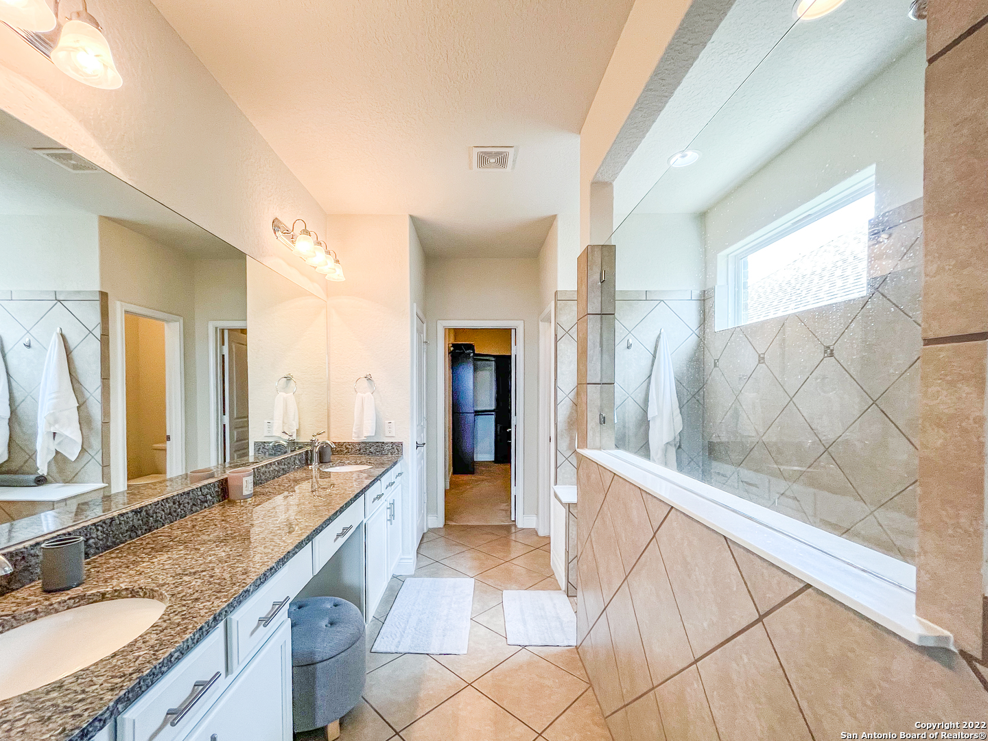 7427 Valle Mission Boerne TX 78015