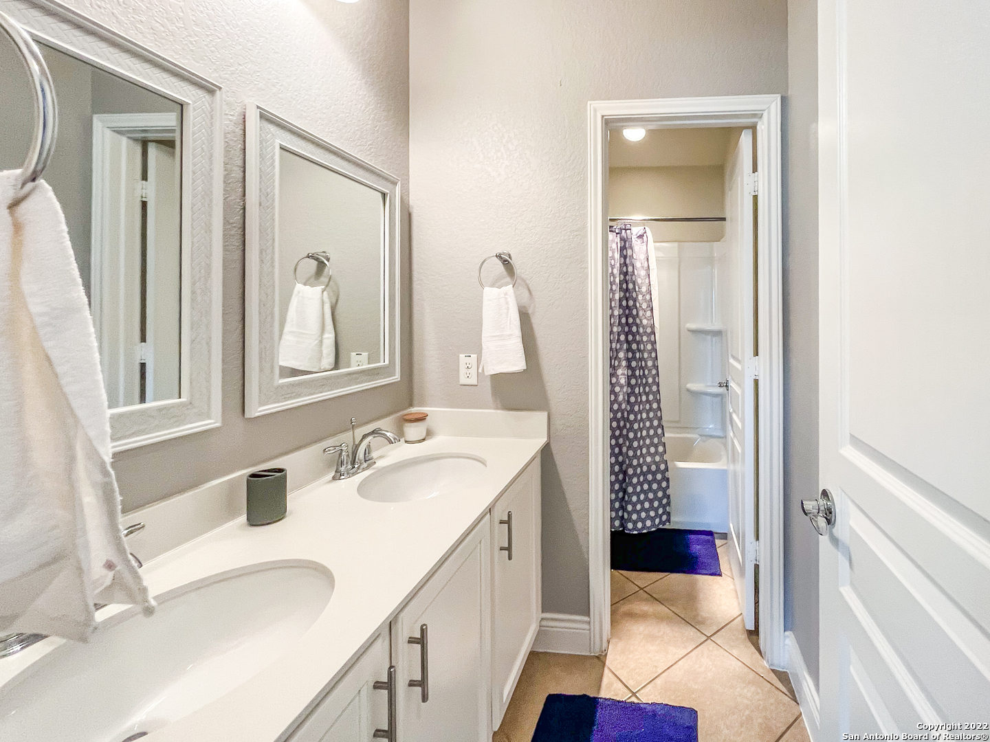 7427 Valle Mission Boerne TX 78015
