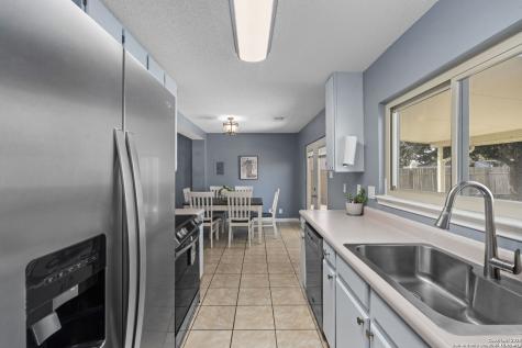3315 Glacier Lake San Antonio TX 78222