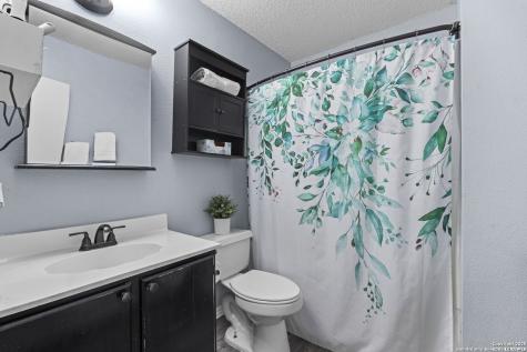3315 Glacier Lake San Antonio TX 78222