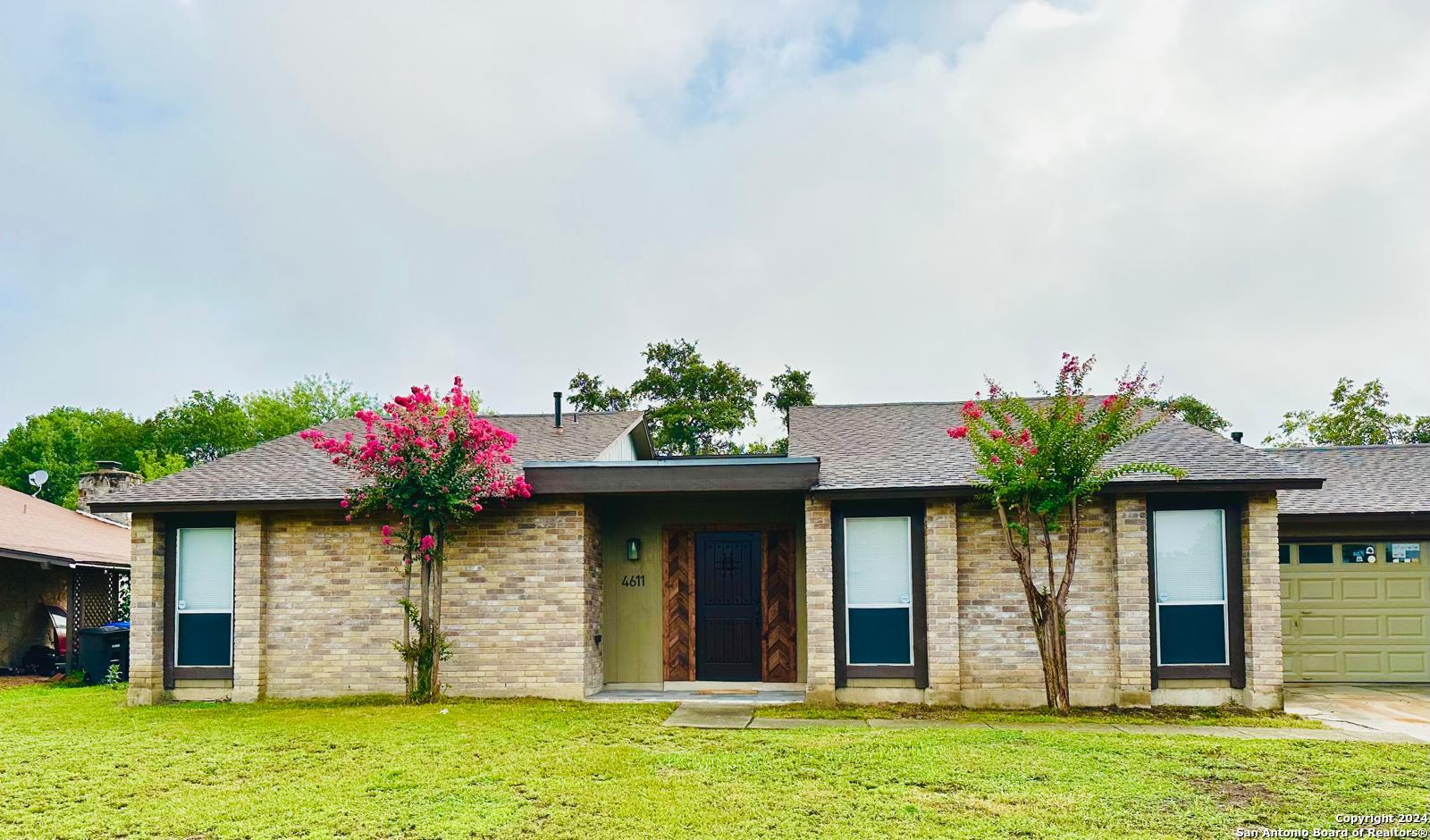4611 Crested Land San Antonio TX 78217