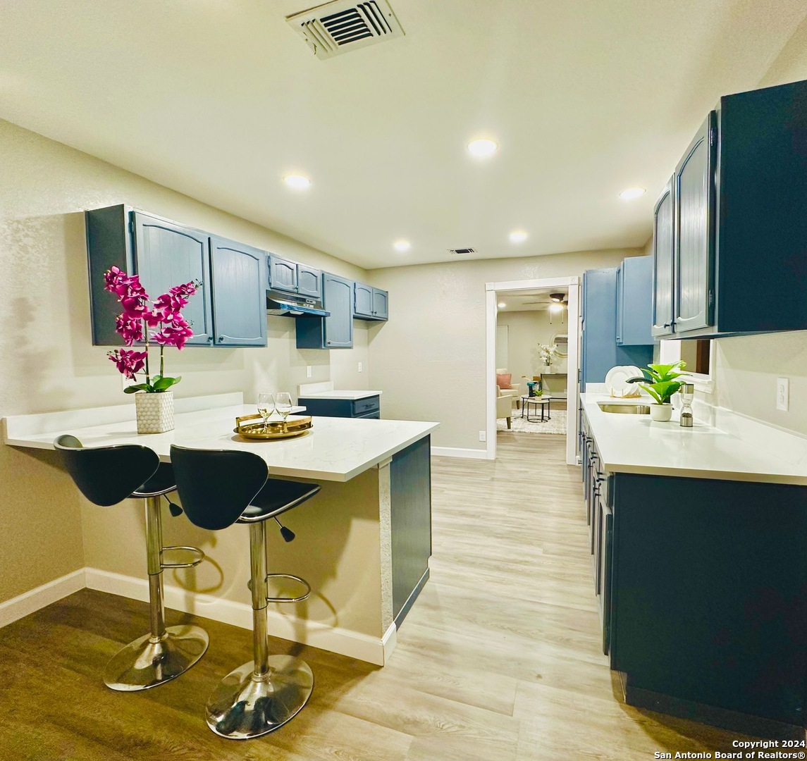 4611 Crested Land San Antonio TX 78217