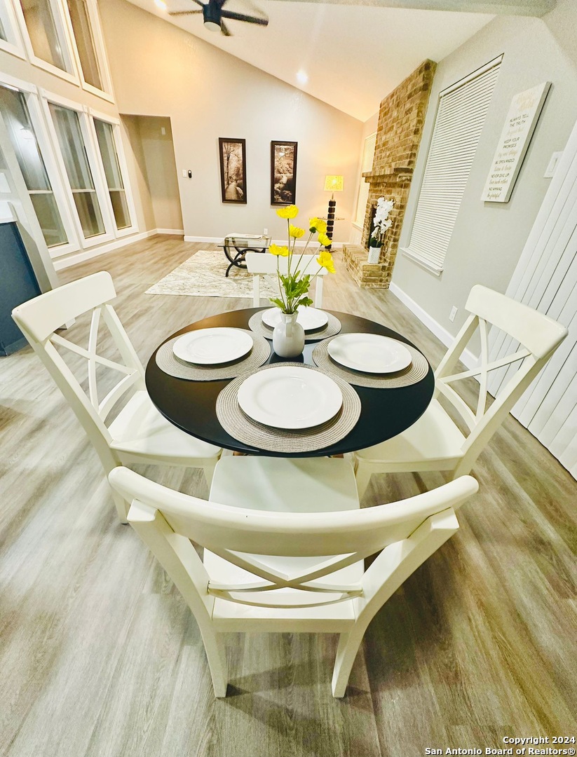 4611 Crested Land San Antonio TX 78217