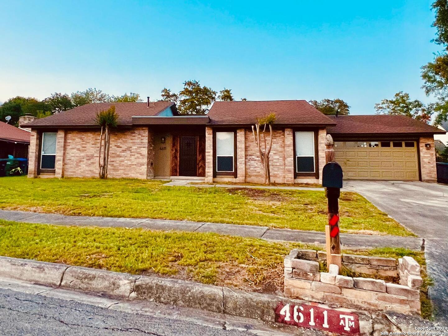 4611 Crested Land San Antonio TX 78217