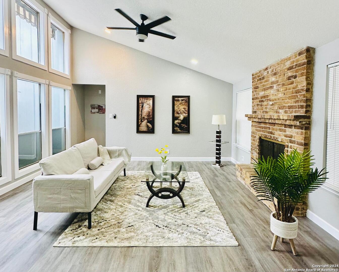 4611 Crested Land San Antonio TX 78217