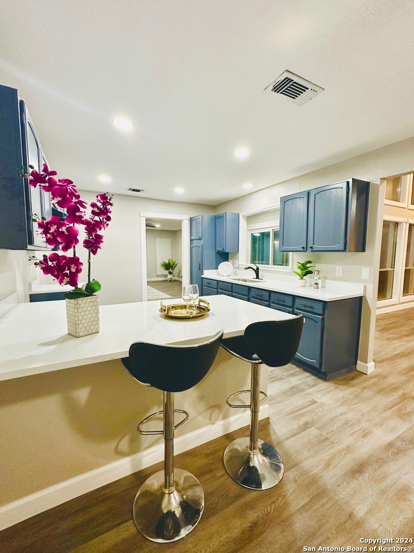 4611 Crested Land San Antonio TX 78217