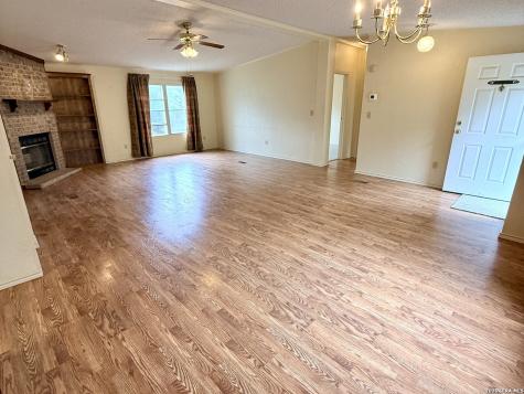 182 Laurel Ridge Lakehills TX 78063