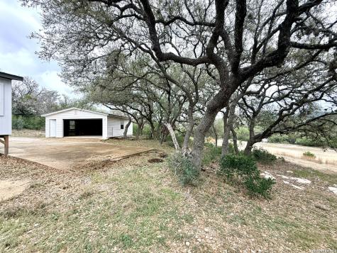 182 Laurel Ridge Lakehills TX 78063