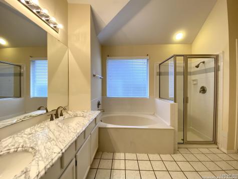 6635 Shady Bend Drive San Antonio TX 78256