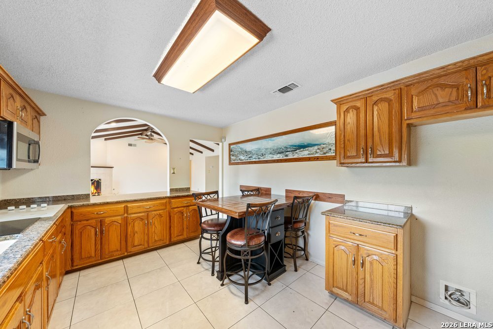 6323 Forest Bend San Antonio TX 78240