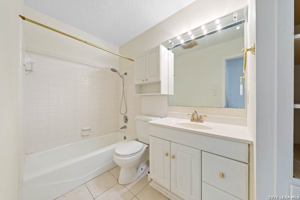 6323 Forest Bend San Antonio TX 78240