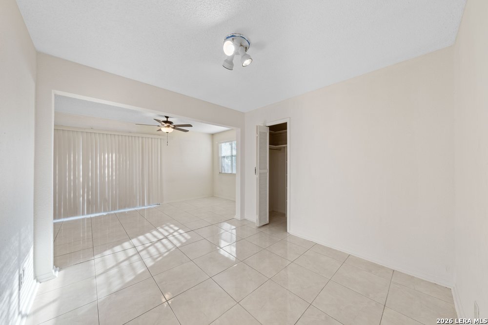 6323 Forest Bend San Antonio TX 78240