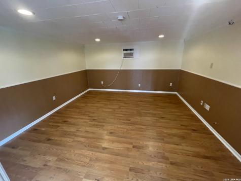 2275 N Highway 16 Jourdanton TX 78026