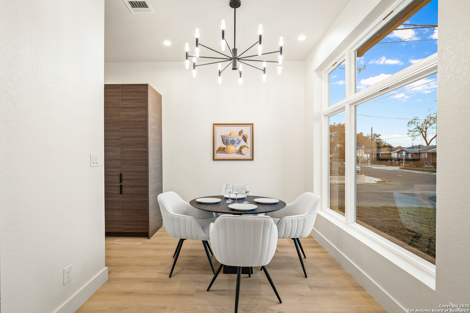 257 E Baylor San Antonio TX 78204