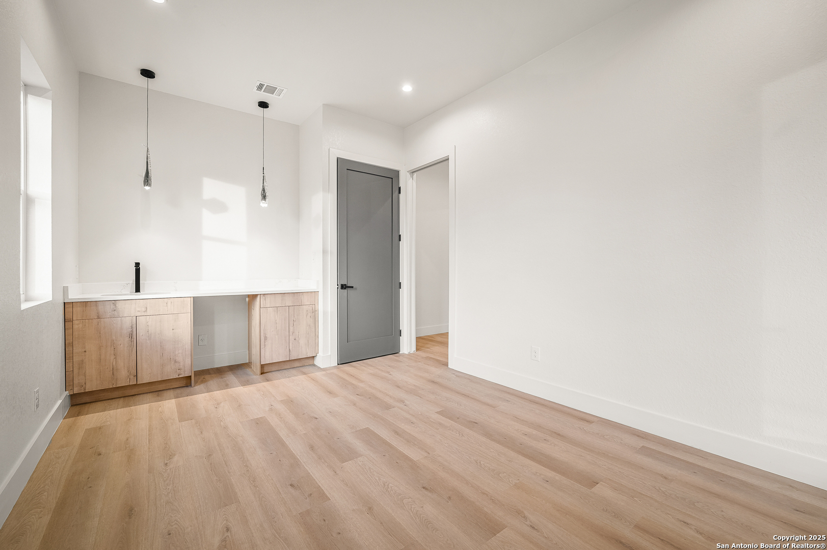 257 E Baylor San Antonio TX 78204