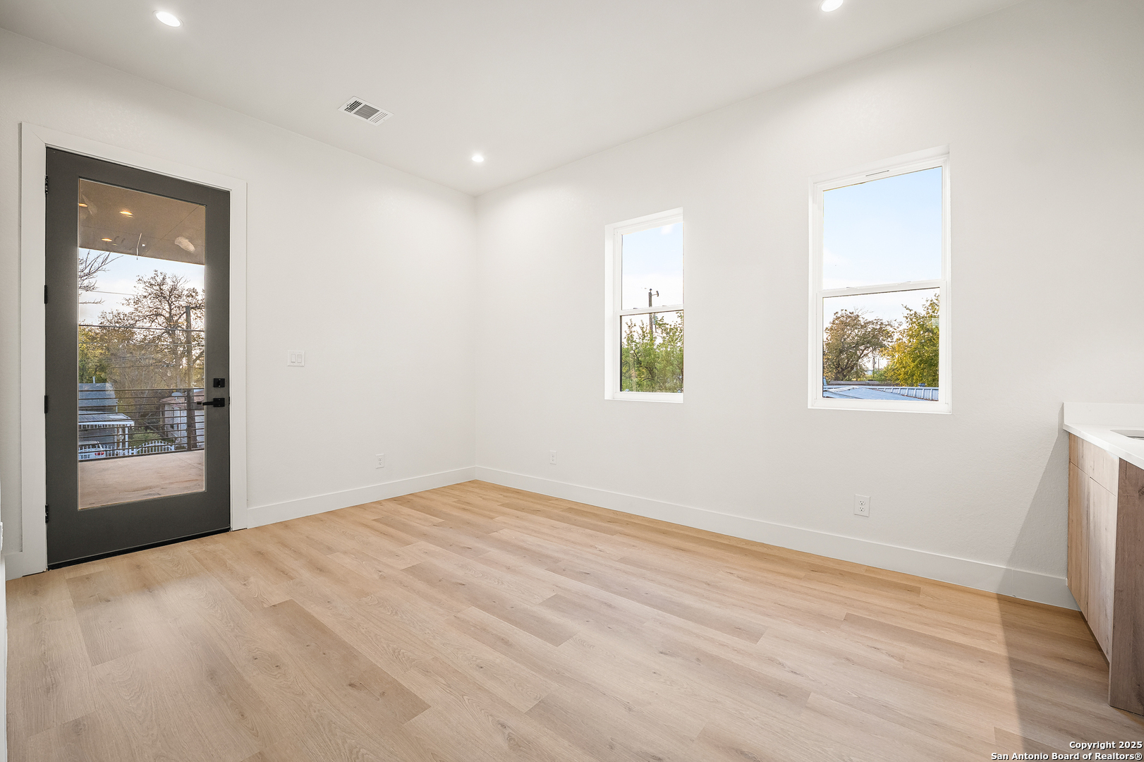 257 E Baylor San Antonio TX 78204