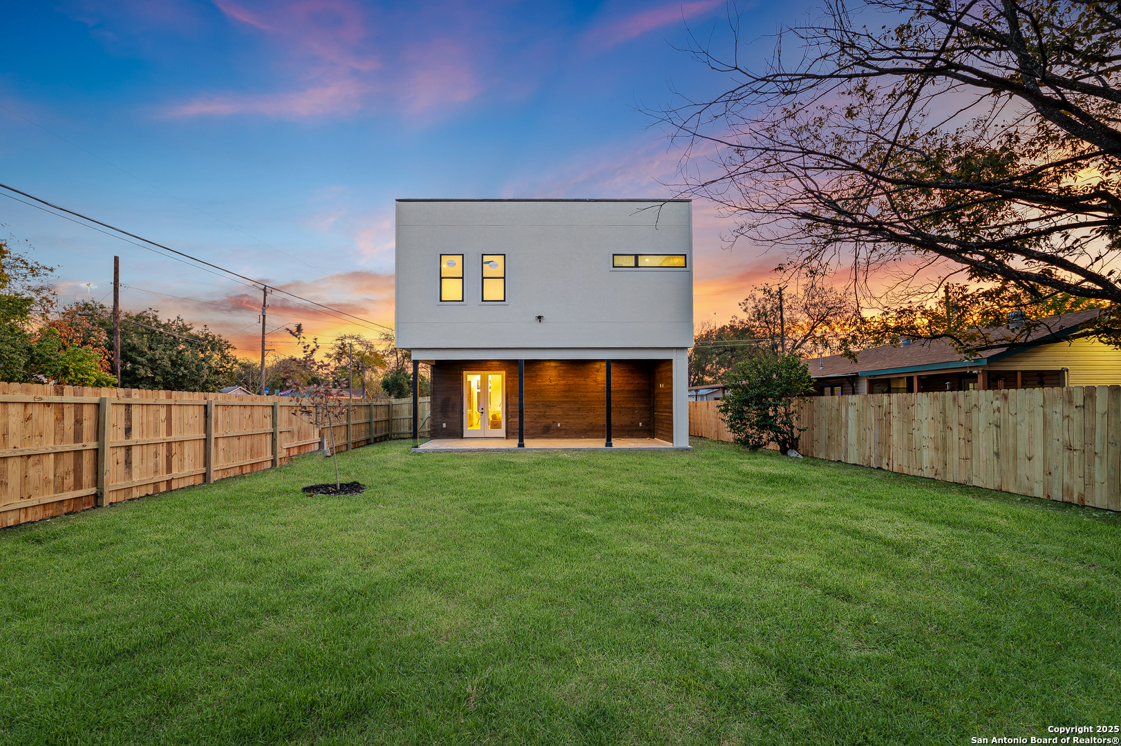 257 E Baylor San Antonio TX 78204
