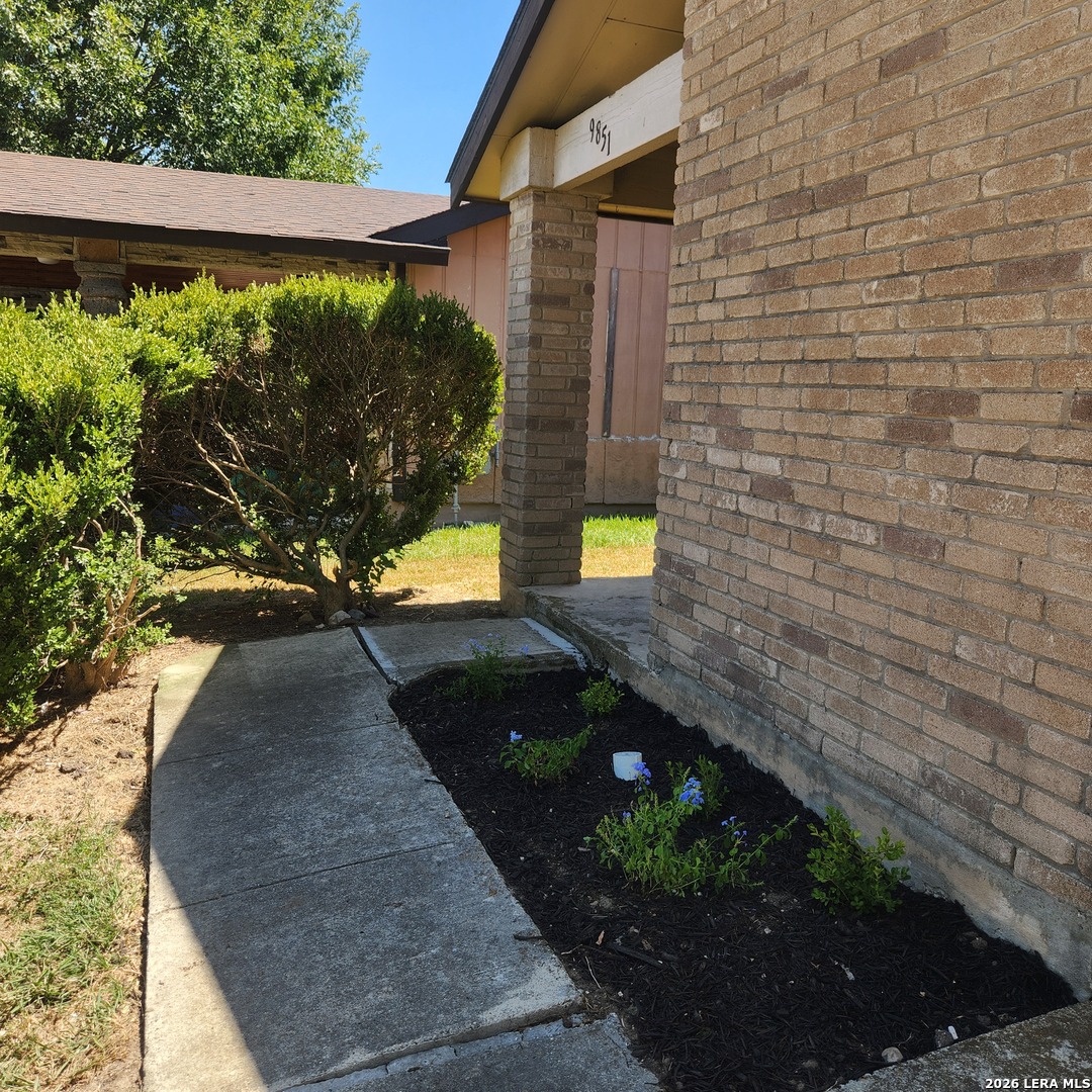9851 Meadow Way Converse TX 78109