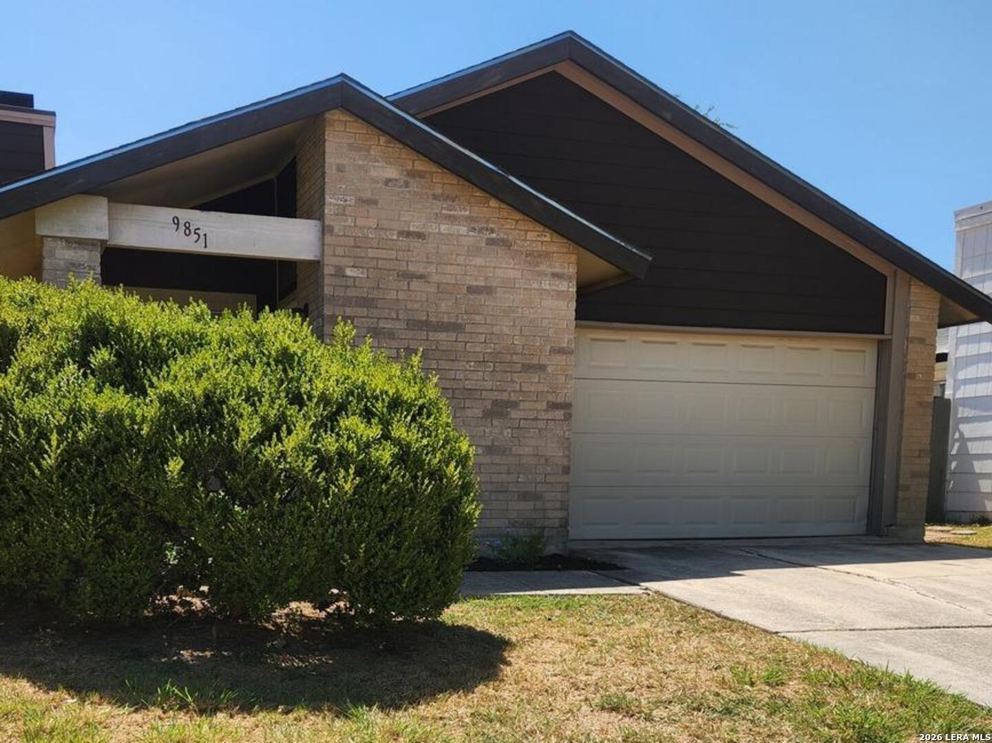9851 Meadow Way Converse TX 78109