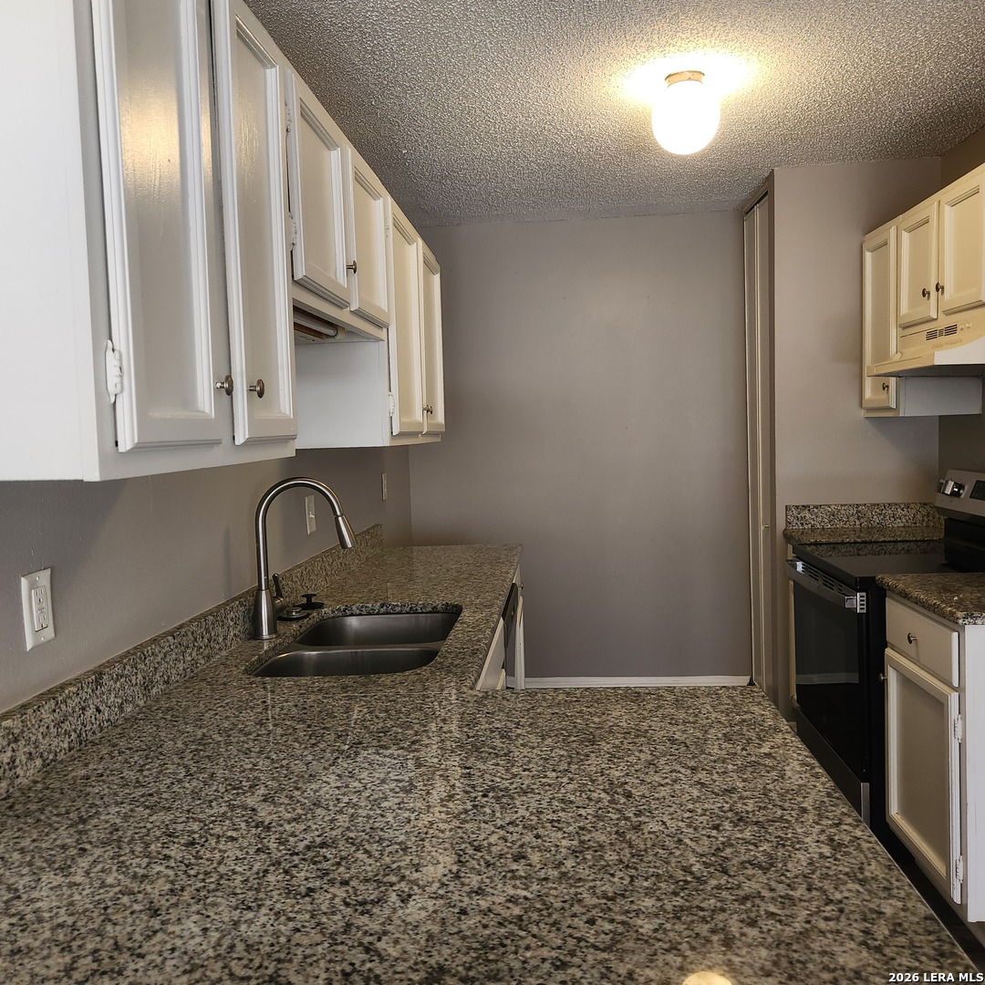 9851 Meadow Way Converse TX 78109