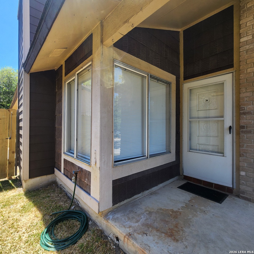 9851 Meadow Way Converse TX 78109