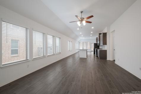 2721 Barkey Springs San Antonio TX 78245