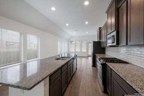 2721 Barkey Springs San Antonio TX 78245
