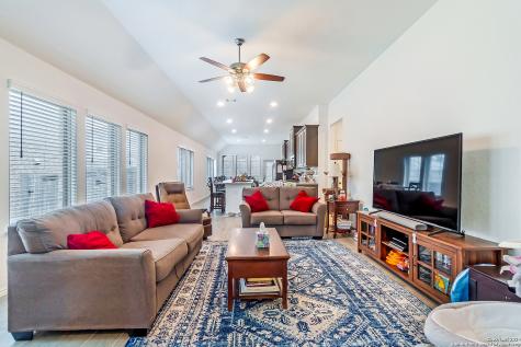 2721 Barkey Springs San Antonio TX 78245