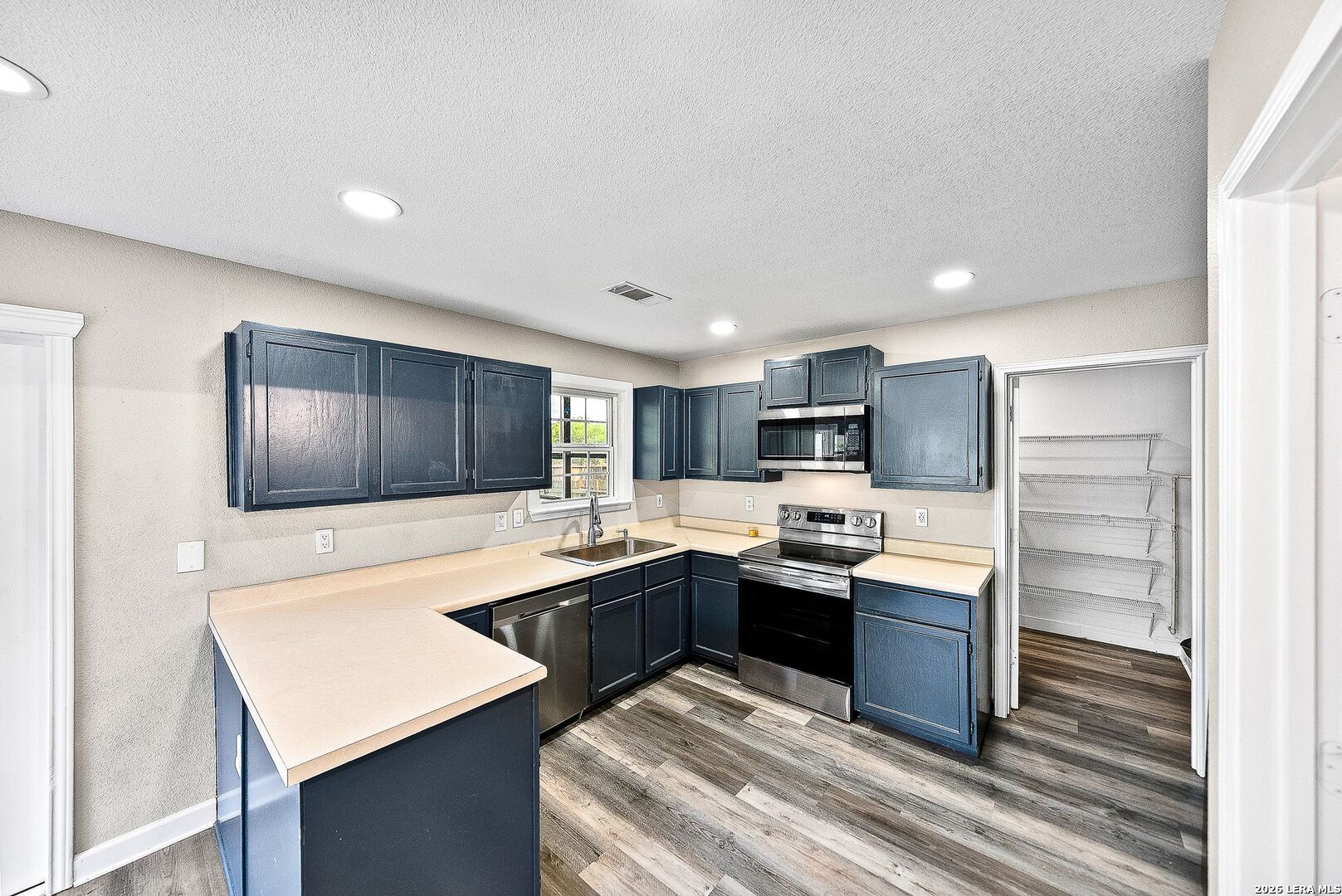 4902 Crestwood Hill Drive San Antonio TX 78244