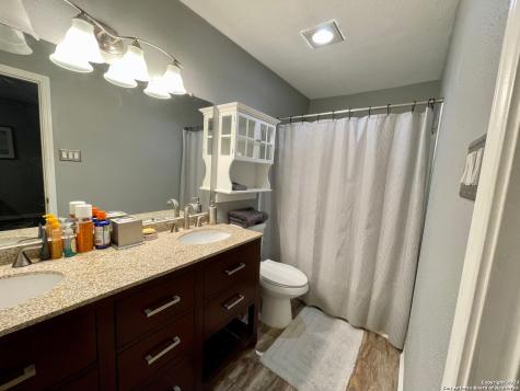6111 Quail Feather Lane San Antonio TX 78233